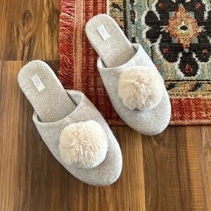 Stars above slippers women’s 9